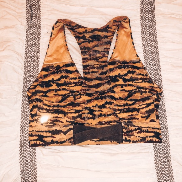 Fabletics Matching Workout Set - Picture 2 of 3